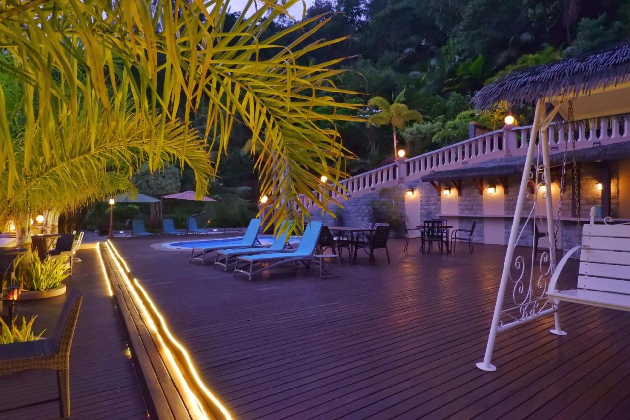 Ocean Terrace Hotel Anse Royale Exterior photo